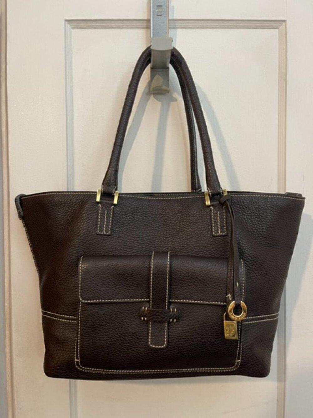 Loro Piana Globe Bandoulièr Shoulder Bag, Brown Pebbled Leather
